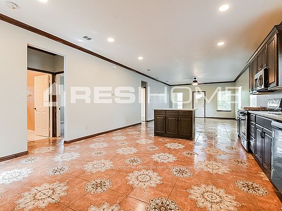 5th image of 2814 Harlandale Ave