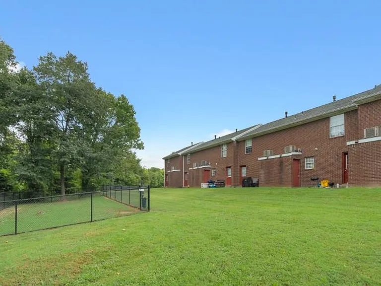 12002 Morningside Dr — Photo 2