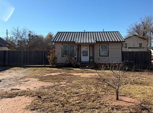715 N Jackson St, Altus, OK 73521