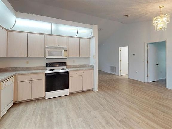 3rd image of 8890 N Travis Dr