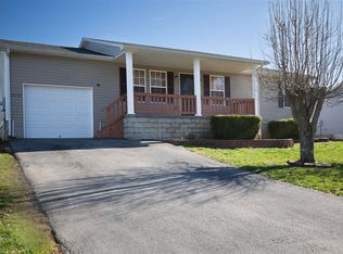 1518 Calgary Way, Bowling Green, KY 42101