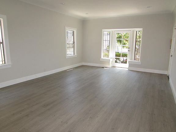5th image of 360 N Curson Ave #2