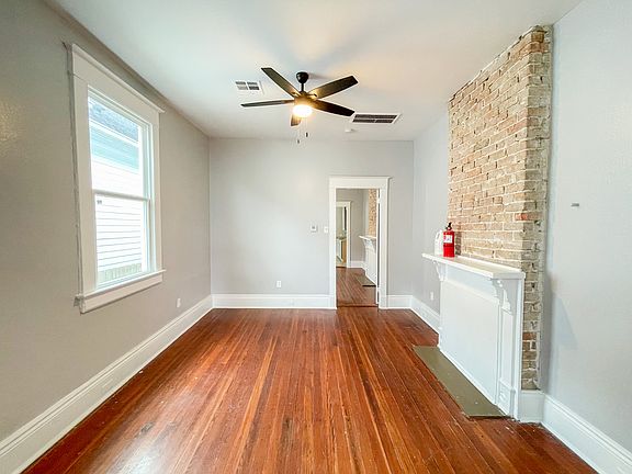 2nd image of 1620 Arts St