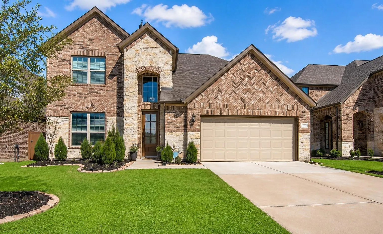 4 bed, 3.5 bath, 3178 sqft, $3,499 — Photo 1
