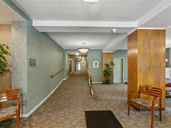 3rd image of 13900 Shaker Blvd APT 712