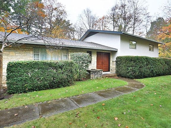 2nd image of 3591 Pamela Dr