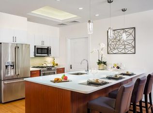 205 Estate Dr #325, Chestnut Hill, MA 02467