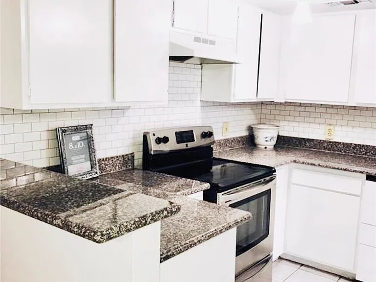 5329 Lost Forest Dr #5329 — Photo 6