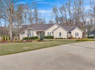 5 Torrey Pines Ct, Newnan, GA 30265