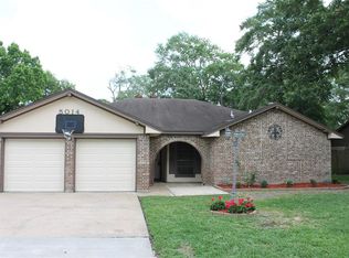 5014 Timber Ridge St, Baytown, TX 77521