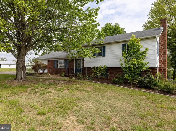 1 Mount View Ave, Luray, VA 22835