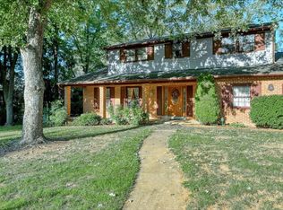 2200 Sutton Rd, York, PA 17403