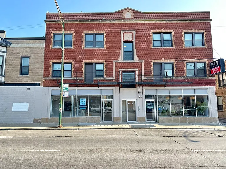 3409 W Fullerton Ave #B3 — Photo 1