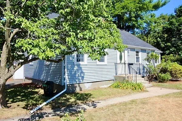 20 Orlando Ave — Photo 22