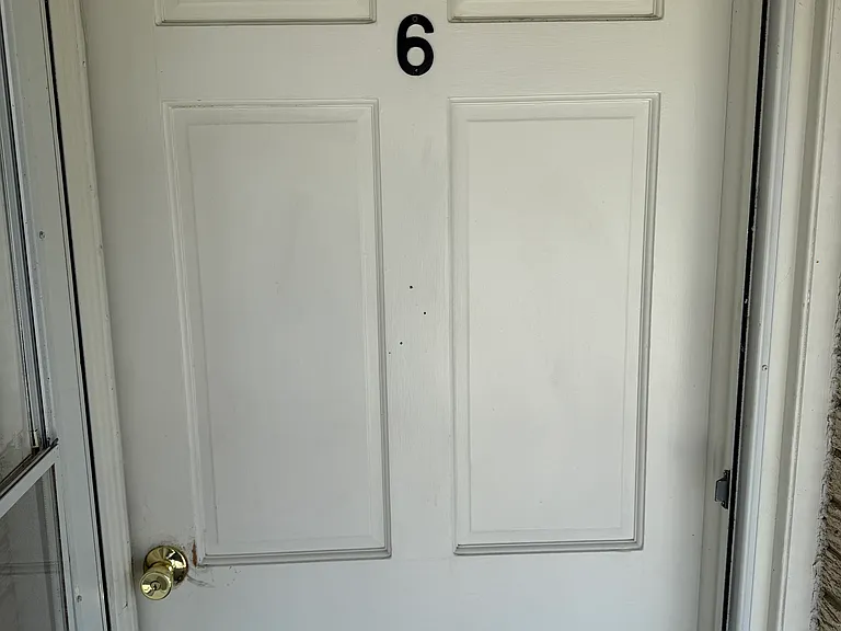 406 Hialeah Ave #6 — Photo 2