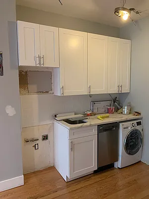 Rented by Salon Realty Corp | media 7