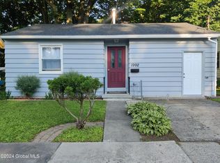 1992 10th St, Rensselaer, NY 12144