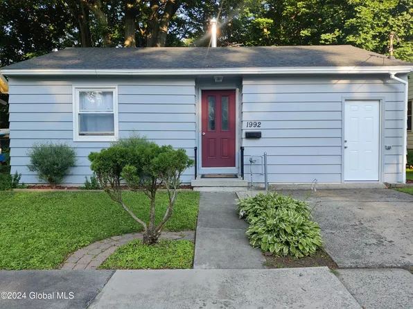 1992 10th Street, Rensselaer, NY 12144