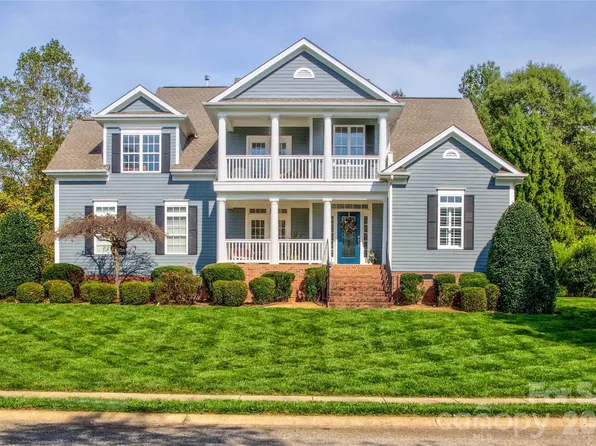 184 Hunters Hill Dr, Statesville, NC 28677