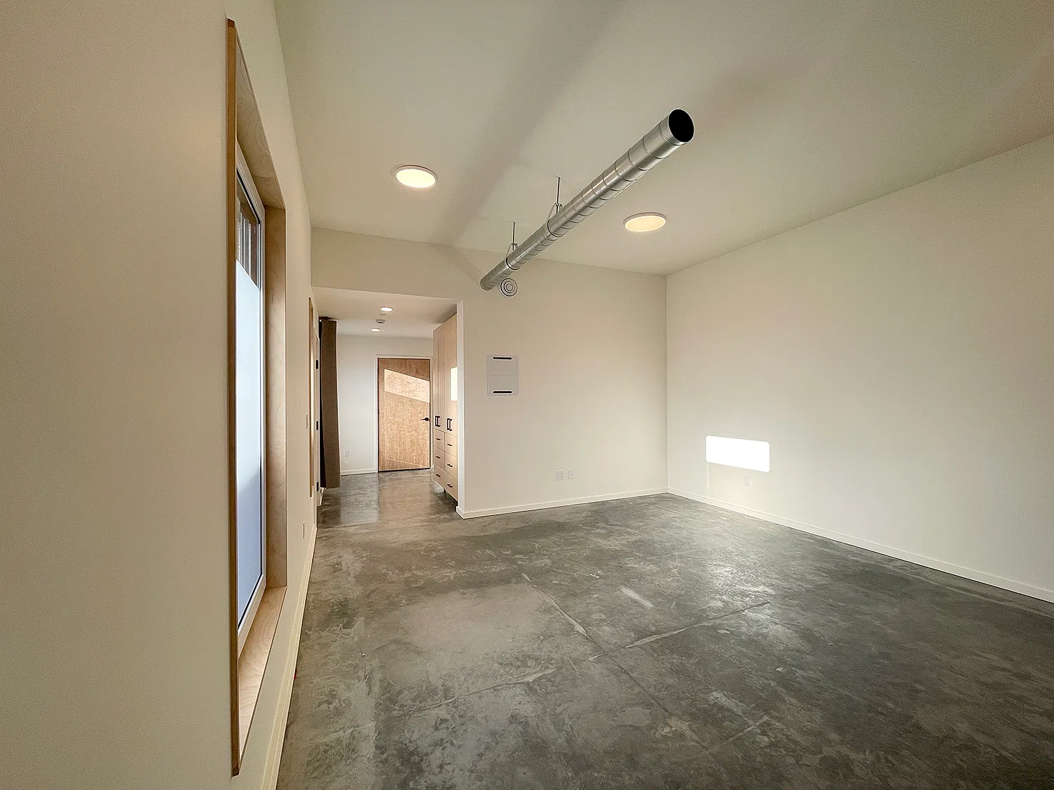 1 bed, 450 sqft, $1,695 — Photo 2