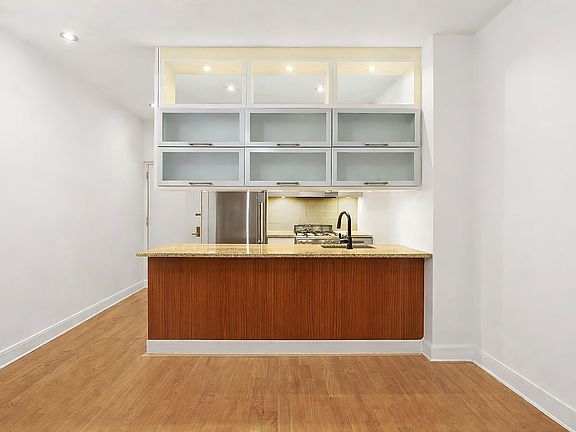 3rd image of 41-26 27th St #2-B