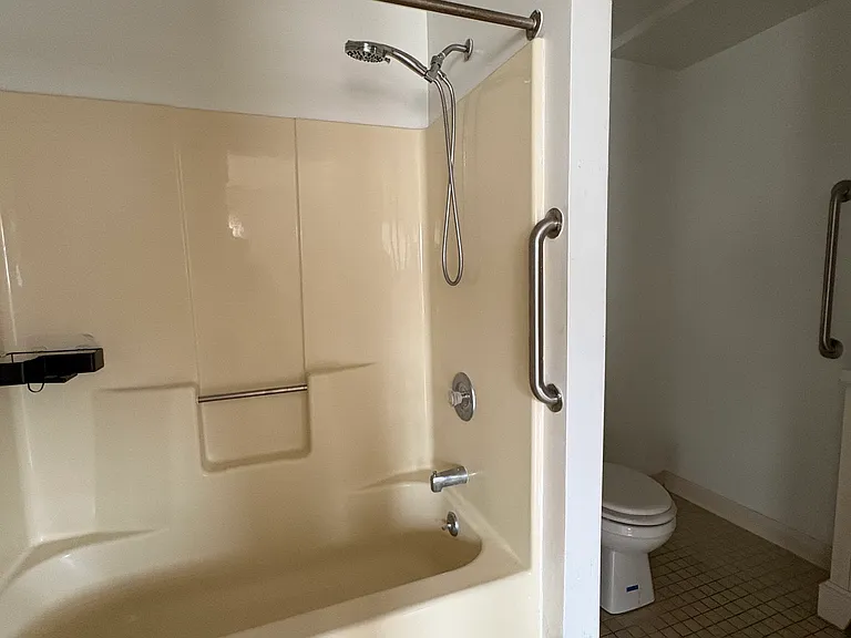 2 Crandall St #1-6 — Photo 10