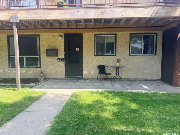 UNIT 107D-1350 Gordon ROAD, Moose Jaw, SK S6H 7R9