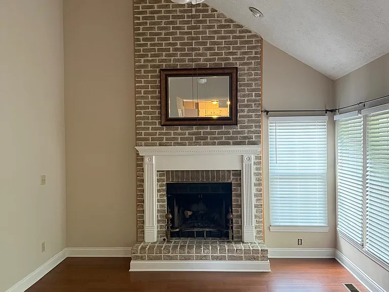 7574 Allenwood Ct — Photo 12