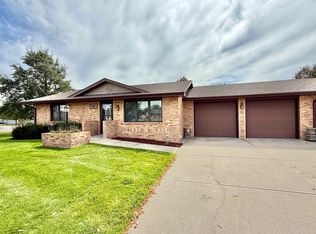 1519 E 44th St, Kearney, NE 68847