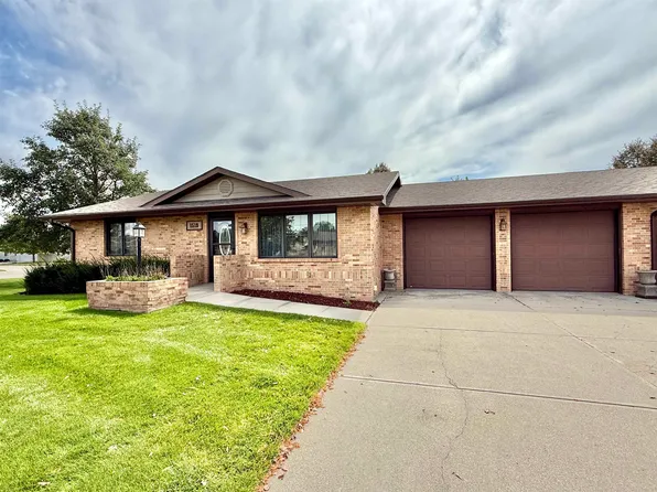 1519 E 44th St, Kearney, NE 68847