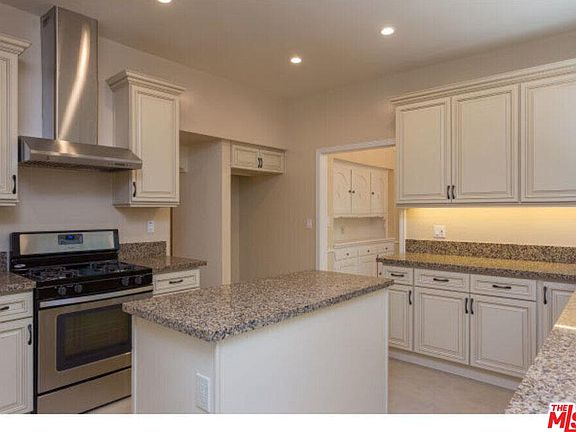 2nd image of 1212A S La Jolla Ave