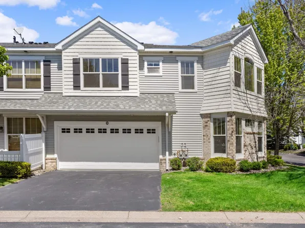 3033 Chamberlain St N #8, Maplewood, MN 55109