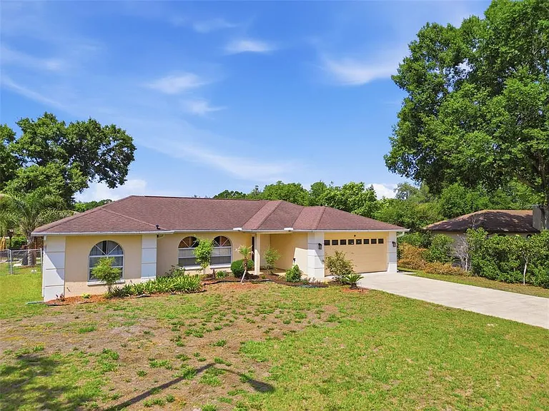 1011 Winifred Way — Photo 49