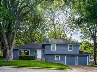 203 NW Ward Rd, Lees Summit, MO 64063