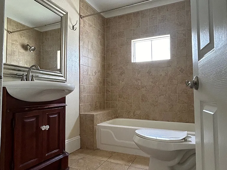 419 E Belmar St — Photo 13
