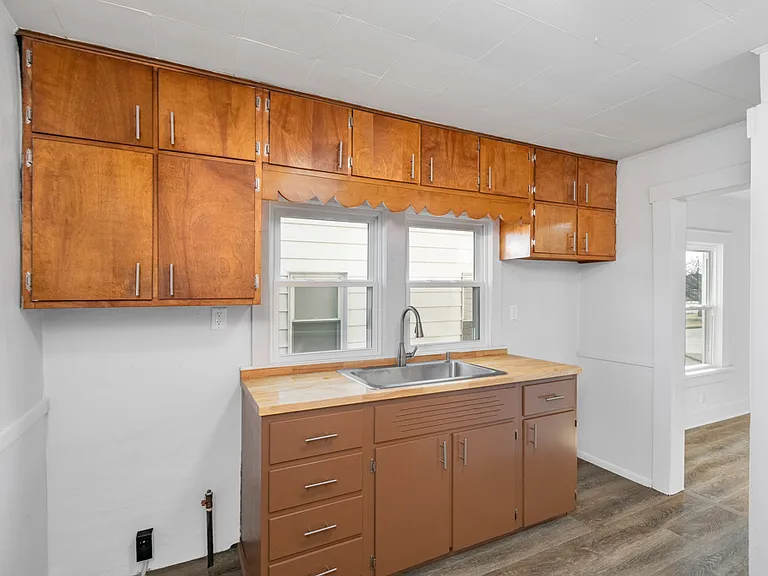 1904 Taft Ave NE — Photo 7