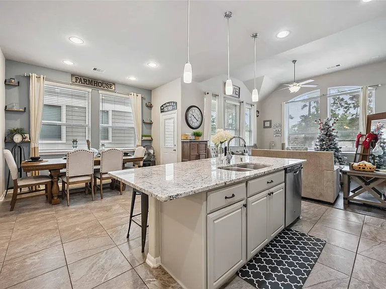 12419 Alora Bluff Trl — Photo 10