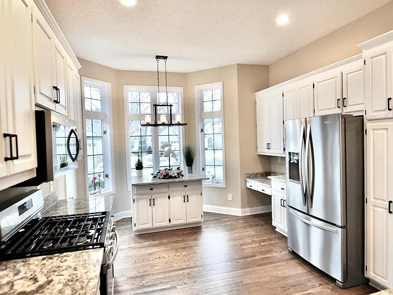 10413 Spyglass Dr — Photo 3