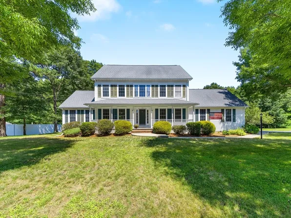 102 Cathedral Dr, Attleboro, MA 02703
