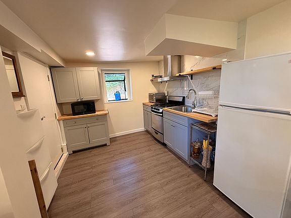 Kitchenette