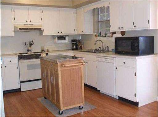 4th image of 447 Sandalwood Dr