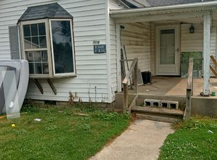 504 W Main St, Windfall, IN 46076