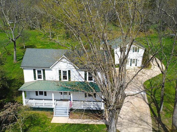3rd image of 800 E Morris Hill Rd