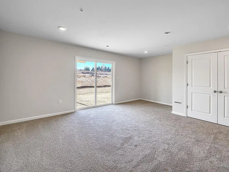 178 Bell Ct — Photo 55