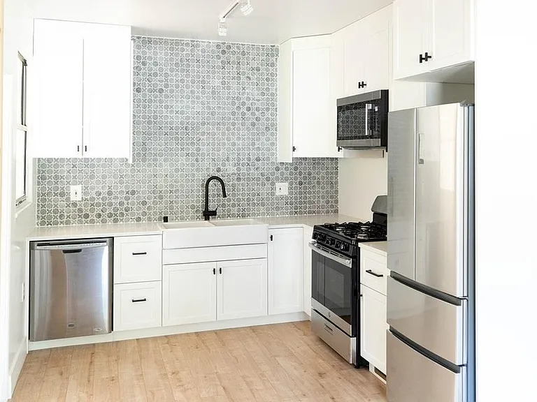 3605-3613 Wilshire Ter #3609 — Photo 1