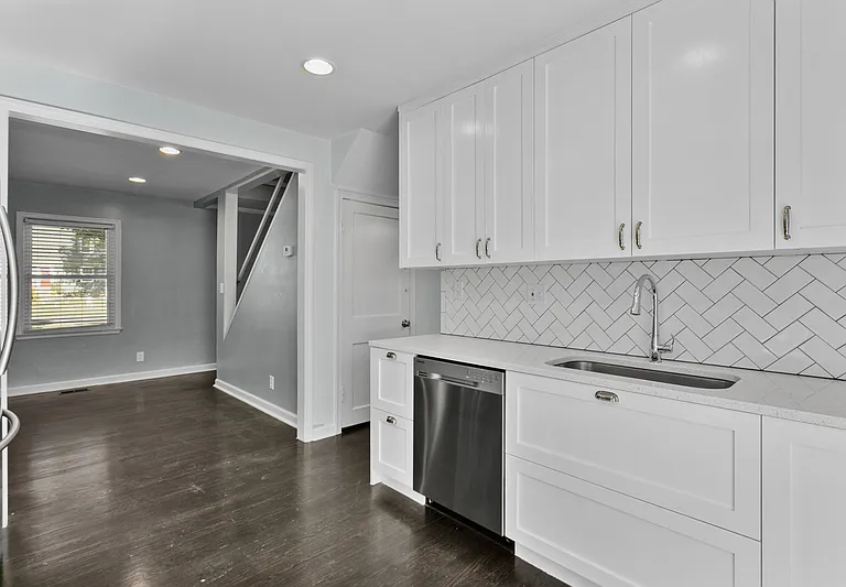 6527 W 80th St — Photo 5