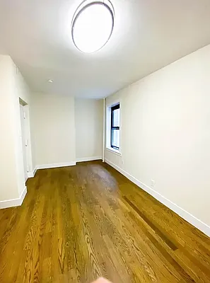 Rented by MAPT Residential LLC | media 8