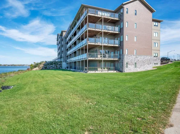 570 Linden Dr #413, Arnolds Park, IA 51331