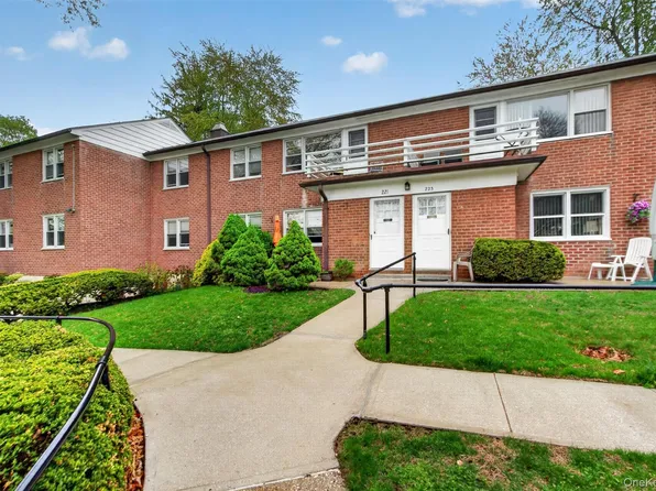 221 Buckhout Street #221, Irvington, NY 10533