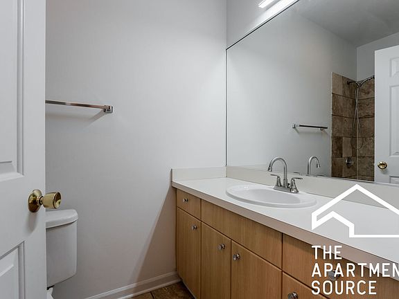 3rd image of 2833 W Medill Ave #2